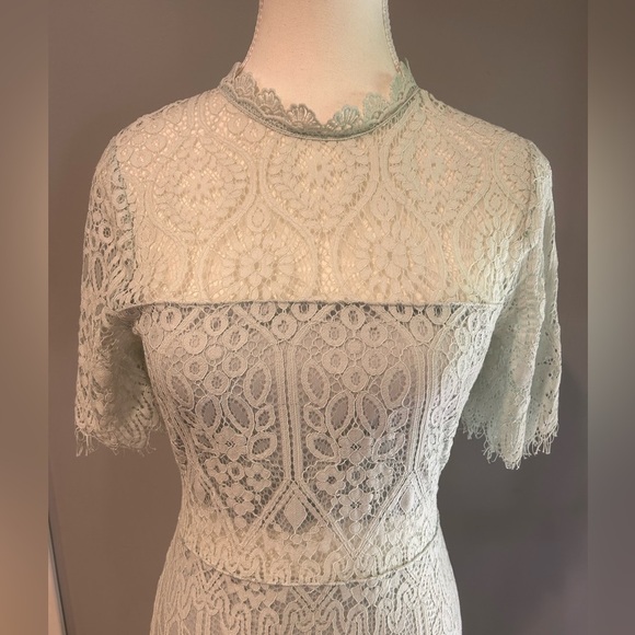 Lulu’s size small BNWOT light mint lace dress - Picture 2 of 4